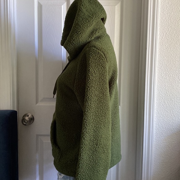 EUC FILA Sherpa Hoodie Jacket-Medium - Picture 4 of 8